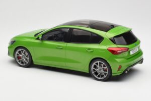 Ford Focus ST Mk4 グリーン MCG 1:18 MCG18452 メタル - 画像 5/6