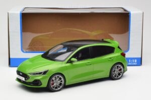 Ford Focus ST Mk4 グリーン MCG 1:18 MCG18452 メタル - 画像 6/6