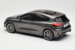 Ford Focus ST Mk4 グレー MCG 1:18 MCG18454 メタル - 画像 5/6