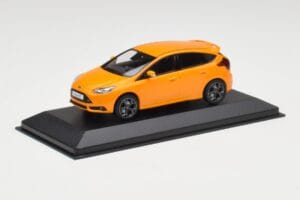 Ford Focus ST Mk3 Tangerine Scream Minichamps 1:43 FOCUS001 メタル - 画像 2/4
