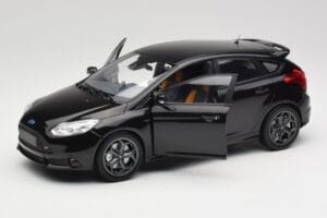 Ford Focus ST Mk2 Panther Black Metallic Minichamps 1:18 110082000 メタル - 画像 2/8