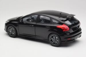 Ford Focus ST Mk2 Panther Black Metallic Minichamps 1:18 110082000 メタル - 画像 7/8