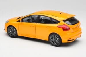 Ford Focus ST Mk2 Tangerine Scream Minichamps 1:18 110082005 メタル - 画像 7/8