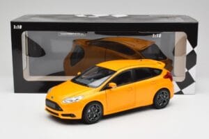 Ford Focus ST Mk2 Tangerine Scream Minichamps 1:18 110082005 メタル - 画像 8/8