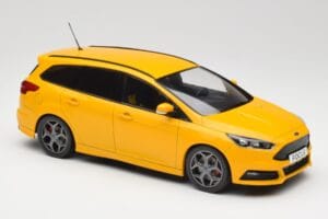 Ford Focus ST Turnier Mk3 イエロー MCG 1:18 MCG18464 メタル - 画像 4/6
