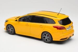 Ford Focus ST Turnier Mk3 イエロー MCG 1:18 MCG18464 メタル - 画像 5/6