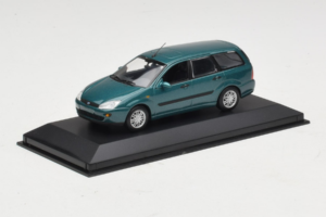 Ford Focus Mk1 Turnier グリーン Minichamps 1:43 FOCUS003 メタル - 画像 2/5