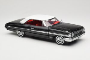 Ford Galaxie 500 ブラック Sun Star 1:18 1442 メタル - 画像 6/8