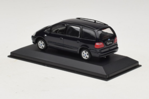 Ford Galaxy Mk2 ブラック Minichamps 1:43 GALAXY002 メタル - 画像 3/4