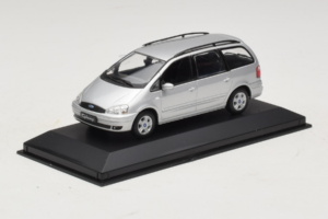 Ford Galaxy Mk2 シルバー Minichamps 1:43 GALAXY001 メタル - 画像 2/4