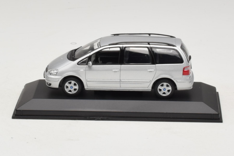 Ford Galaxy Mk2 シルバー Minichamps 1:43 Ford Galaxy Mk2 シルバー Minichamps 1:43 GALAXY001 メタル