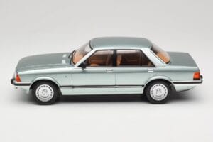 Ford Granada Mk2 2.8 Ghia Light Green Metallic MCG 1:18 MCG18535 メタル - 画像 3/6