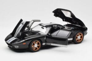 Ford GT ブラック ホワイトストライプ AUTOart 1:18 73023 メタル - 画像 2/8