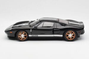 Ford GT ブラック ホワイトストライプ AUTOart 1:18 73023 メタル - 画像 4/8