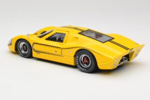 Ford GT40 Mk IV イエロー 1967 Shelby Collectibles 1:18 31414S メタル - 画像 7/8
