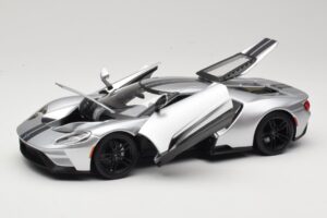 Ford GT シルバー Maisto 1:18 31384 メタル - 画像 2/8