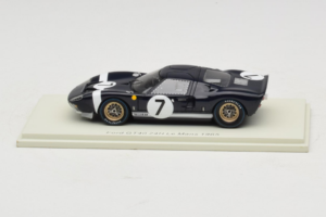 Ford GT40 Mk I #7 B. Bondurant / U. Maglioli 24 Hours of Le Mans 1965 Spark 1:43 S4536 レジン
