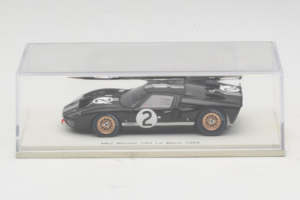 Ford GT40 Mk II #2 B. McLaren / C. Amon Shelby American Winner 24 Hours of Le Mans 1966 Spark 1:43 43LM66-O1 レジン - 画像 4/4