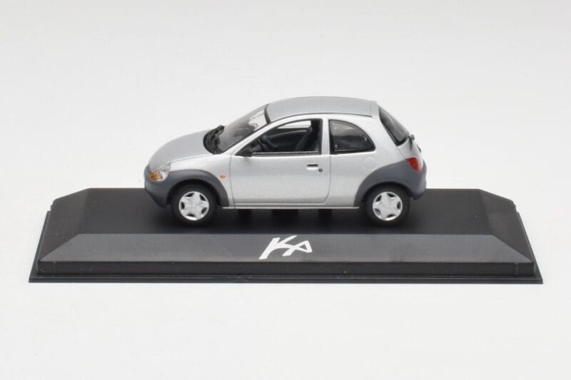 Ford Ka Mk1 シルバーグレー Minichamps 1:43 130248 メタル