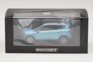 Ford Kuga Mk1 ブルー メタリック Minichamps 1:43 400087201 メタル - 画像 4/4