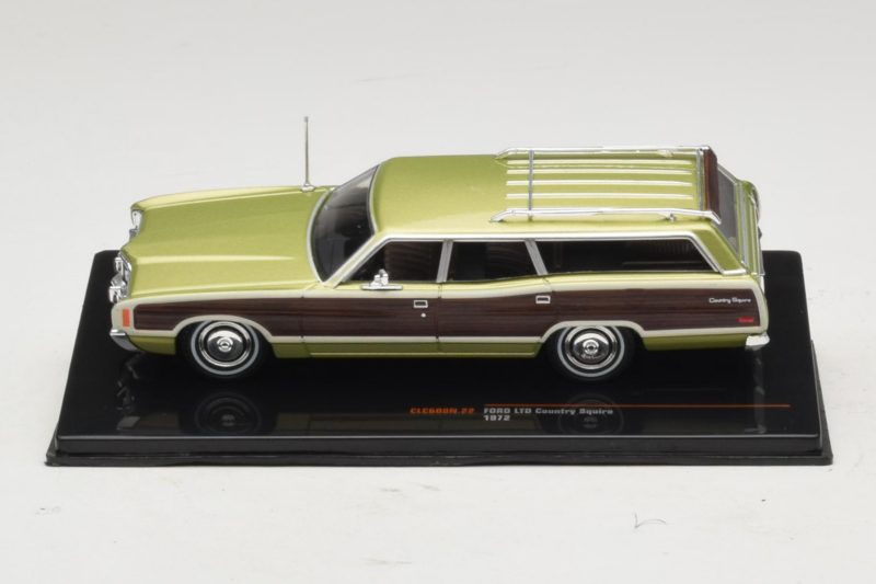 Ford LTD Country Squire Green Bronze IXO 1:43 CLC608N メタル