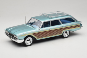Ford Country Squire ブルー MCG 1:18 MCG18049 メタル