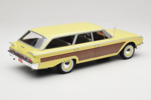 Ford Country Squire イエロー MCG 1:18 MCG18048 メタル - 画像 2/6