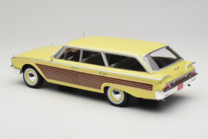 Ford Country Squire イエロー MCG 1:18 MCG18048 メタル - 画像 5/6