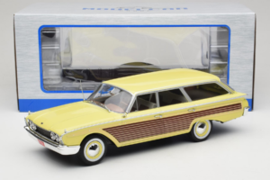 Ford Country Squire イエロー MCG 1:18 MCG18048 メタル - 画像 6/6