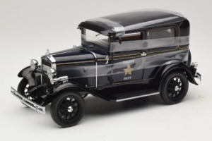 Ford Model A Tudor Police Car Motor City 1:18 43008 メタル