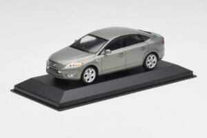Ford Mondeo Mk3 Sedan グレー Metallic Minichamps 1:43 IND403086003 メタル - 画像 2/4