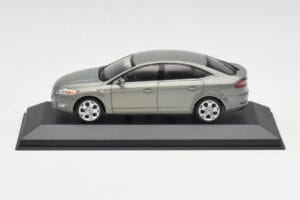 Ford Mondeo Mk3 Sedan グレー Metallic Minichamps 1:43 IND403086003 メタル