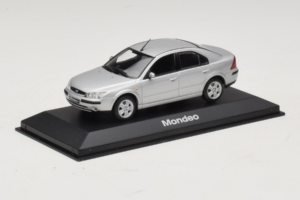Ford Mondeo Mk3 セダン シルバー Minichamps 1:43 MONDEO005 メタル - 画像 2/4