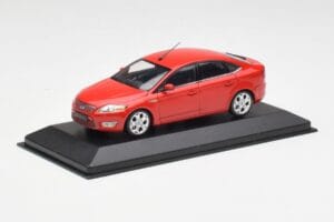 Ford Mondeo Mk4 コロラド レッド Minichamps 1:43 MONDEO001 メタル - 画像 2/4