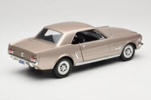 Ford Mustang 1964 1/2 シルバー Mira 1:18 6127 メタル - 画像 3/8