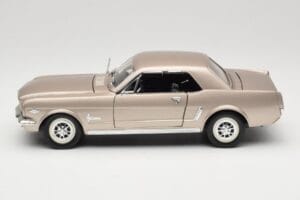 Ford Mustang 1964 1/2 シルバー Mira 1:18 6127 メタル - 画像 4/8