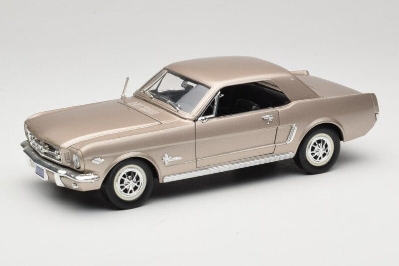 Ford Mustang 1964 1/2 シルバー Mira 1:18 6127 メタル