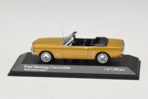 Ford Mustang カブリオレ ゴールド Minichamps 1:43 400082432 メタル