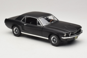 Ford Mustang Creed Movie GreenLight 1:18 13611 メタル - 画像 6/8