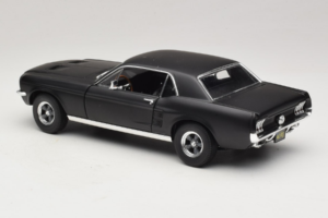 Ford Mustang Creed Movie GreenLight 1:18 13611 メタル - 画像 7/8