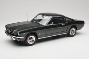 Ford Mustang Fastback Ivy Green Otto 1:12 G079 レジン