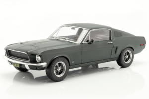 Ford Mustang Fastback Satin Green Metallic Norev 1:12 122702 メタル