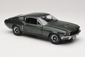 Ford Mustang GT Bullitt スティーブ・マックイーン フィギュア付き Greenlight 1:18 12885 メタル - 画像 6/8