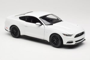 Ford Mustang GT S550 ホワイト Maisto 1:18 31197 メタル - 画像 6/8