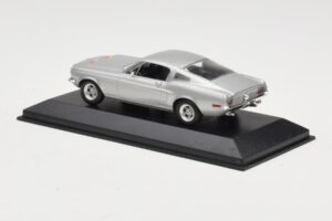 Ford Mustang GT シルバー Minichamps 1:43 FORD001 メタル - 画像 3/4