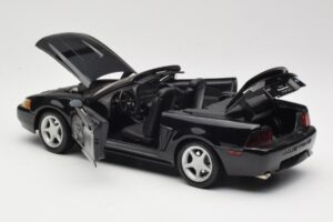 Ford Mustang GT SN95 カブリオレ ブラック Maisto 1:18 50328 メタル - 画像 5/8