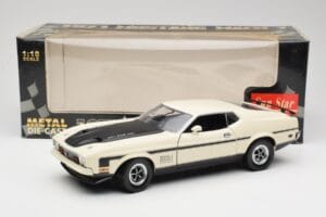 Ford Mustang Mach 1 ホワイト Sun Star 1:18 3602 メタル - 画像 8/8