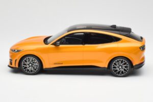 Ford Mustang Mach-E GT Performance サイバーオレンジ Otto 1:18 OT983 レジン - 画像 3/6