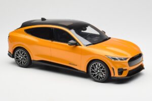 Ford Mustang Mach-E GT Performance サイバーオレンジ Otto 1:18 OT983 レジン - 画像 4/6