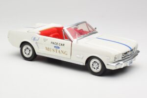 Ford Mustang Pace Car Wimbledon White Solido 1:18 81578 メタル - 画像 6/8
